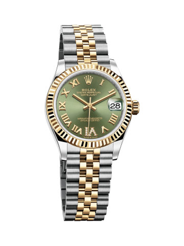 Rolex Oyster Perpetual Datejust 31 kombinuje olivový číselník s pouzdrem z oceli a žlutého zlata. Číslice šest je poseta 11 diamanty.