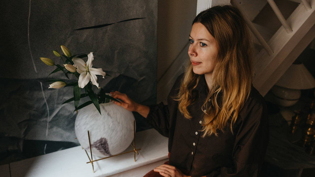 Monika Nováková ze Studia Kakao sní hlavně o napsání knihy o aranžování květin pomocí kenzanu.