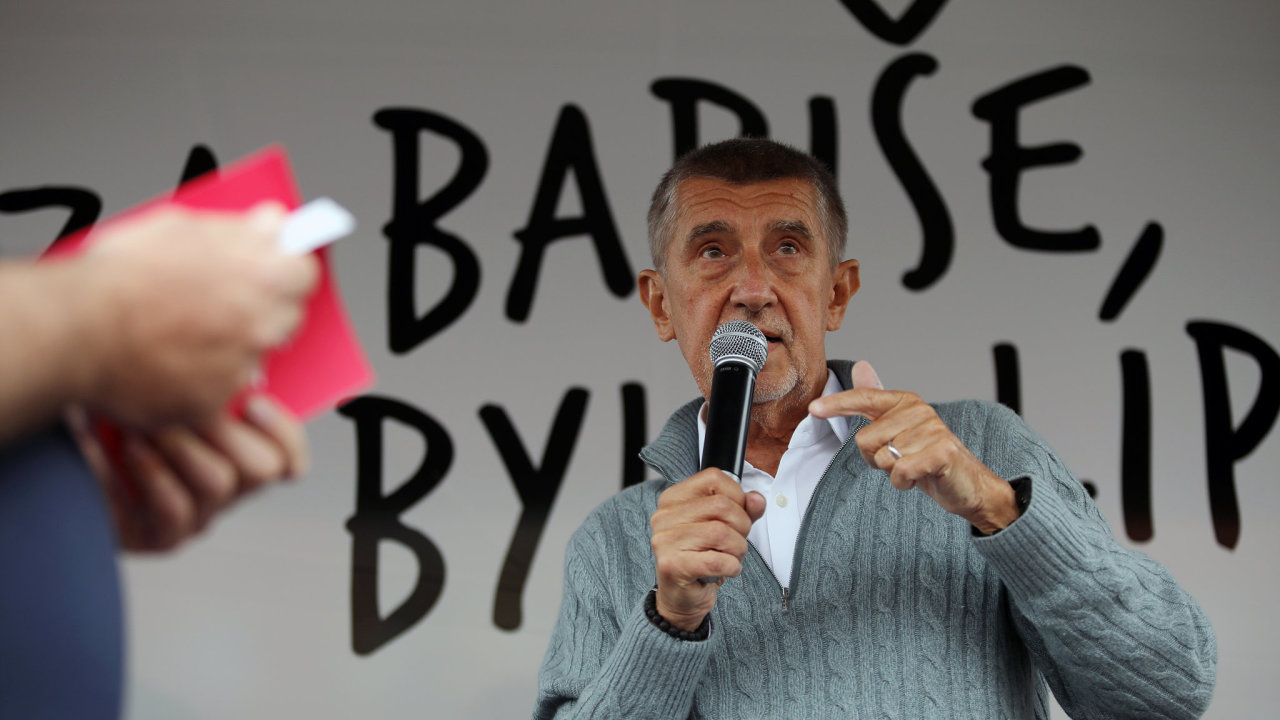 Andrej Babiš na mítinku.