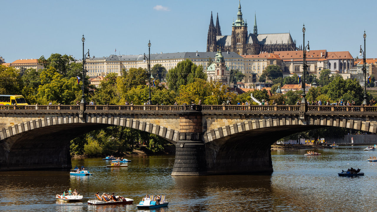 Nov� pl�n podle veden� m�sta zefektivn� �zemn� pl�nov�n� a urychl� v�stavbu v metropoli.