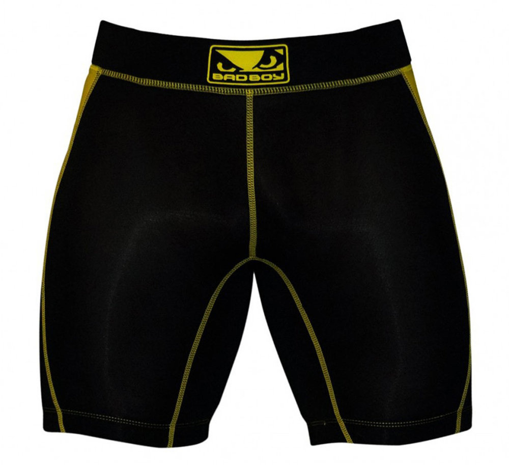 Kompresní šortky: Bad Boy Honour, 695 Kč, http://www.mma-shop.cz/ Kompresní šortky: Bad Boy Honour, 695 Kč, http://www.mma-shop.cz/