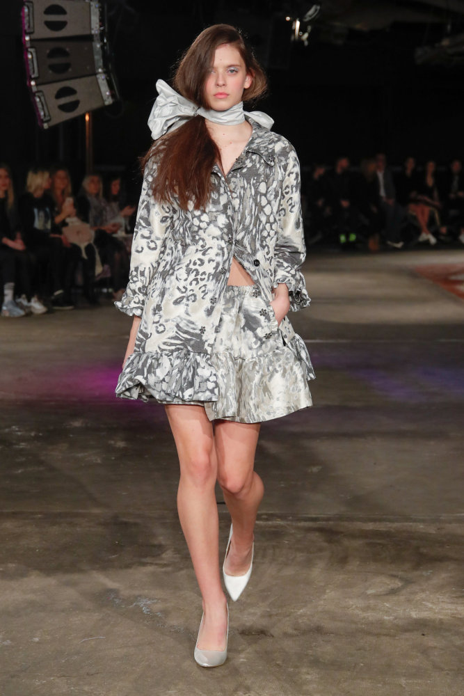 Z přehlídky Mira Saba na Mercedes-Benz Prague Fashion Weeku