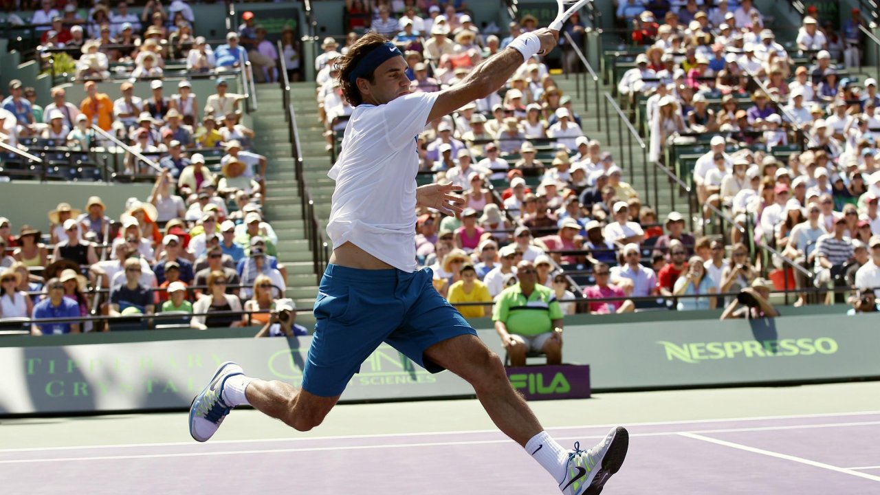 Roger Federer se naposledy na kurtu pedstavil koncem bezna v Miami. Duben na okruhu vynech
