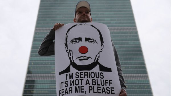 Čtyři chyby, které dostaly Putina do úzkých. Kvůli nim míří na Ukrajině k porážce