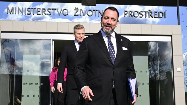 Hnutí Duha si nechalo udělat průzkum k Nové zelené úsporám. Motoristi z něj vyšli jako ti, kdo nejvíc podporují dotace pro nízkopříjmové