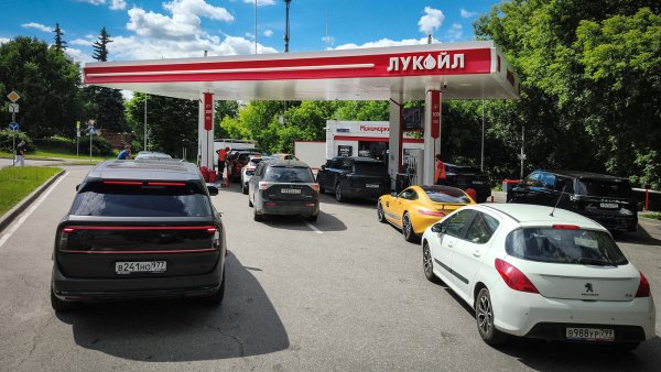 Lukoil, benzinov� pumpa