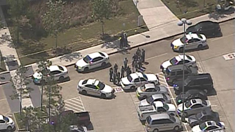 Policie zasahuje v kampusu vysok koly v Houstonu
