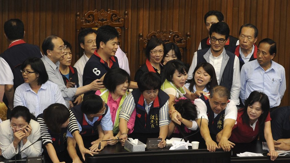 Rvaka v tchajwanskm parlamentu