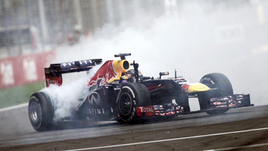 Vtzn Vettel v cli Velk ceny Indie
