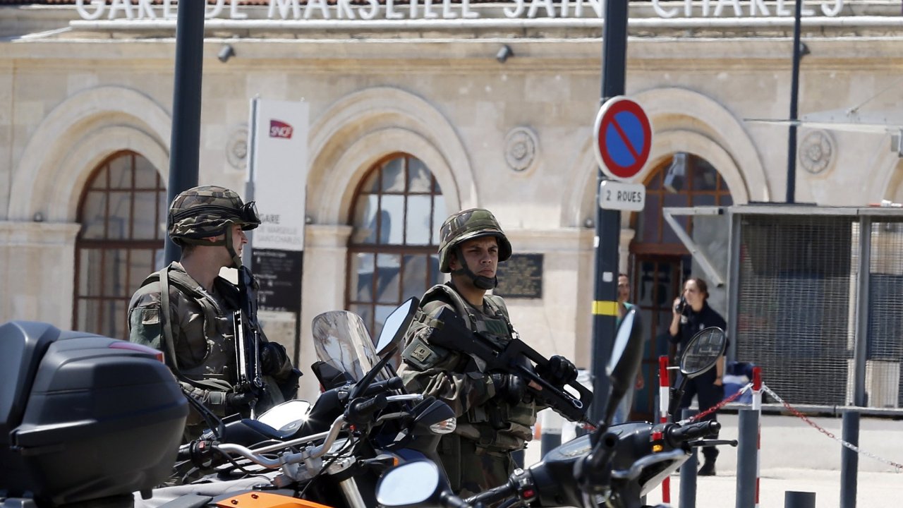 Francouzt vojci v Marseille.