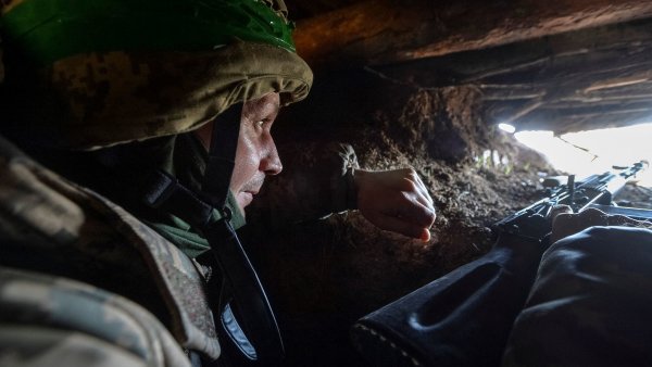 &bdquo;Nepřítel přešel k taktice spálené země ze Sýrie.&ldquo; Boje o Bachmut přitvrzují
