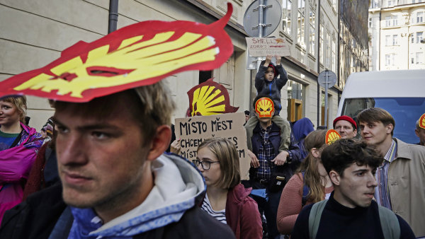 Demonstrace klimatických aktivistů v Praze. Nerůst ekonomicky by ve...
