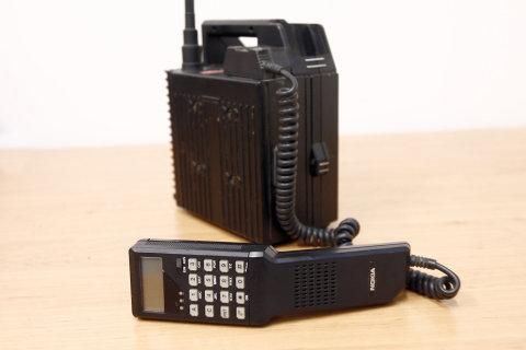 Historické mobilní telefony