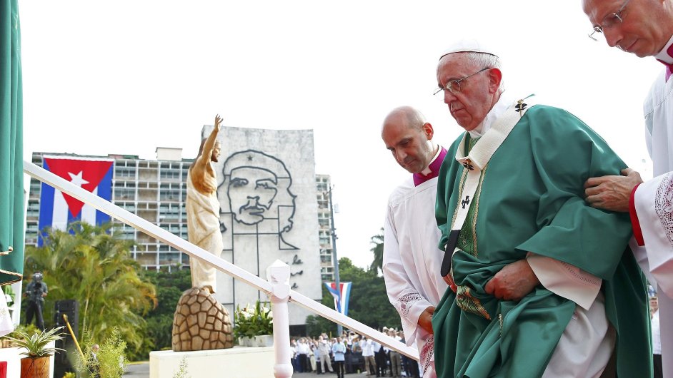 Pape Frantiek odslouil mi na nmst Revoluce v Havan.