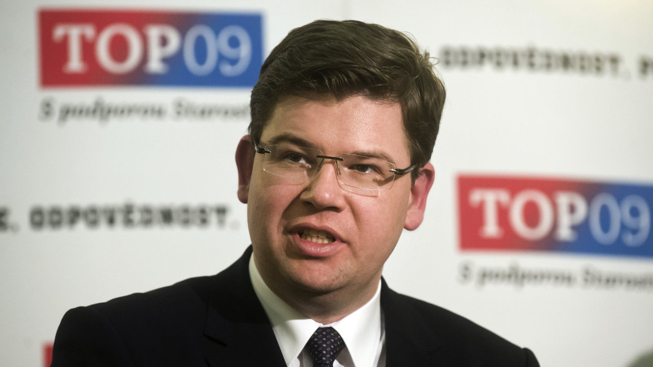 Prask TOP 09 nominovala 4. listopadu na pedsedu strany Jiho Pospila (na snmku z 20. nora 2014). Novho ldra bude strana volit koncem listopadu.