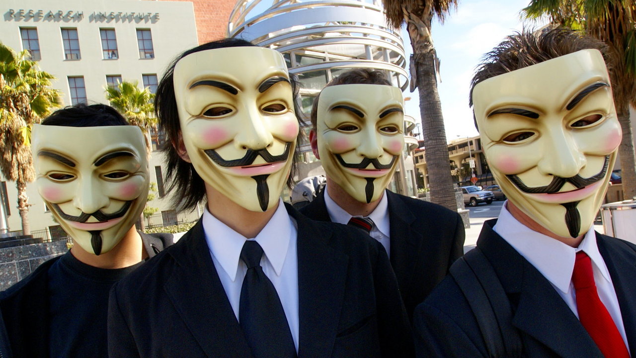 Hackei Anonymous svoji identitu skrvaj za masku komiksov postavy