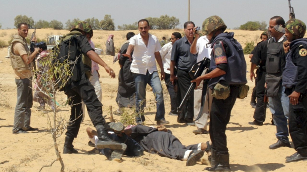 Egyptt vojci zatkaj mue obvinn z teroristickch tok na Sinaji
