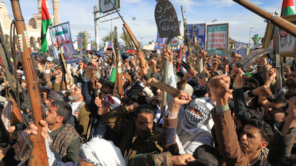 Úzké hrdlo v Rudém moři. Jemenští spojenci Íránu hrozí uzavřením další vodní cesty, dramaticky by tak zvýšili ceny ropy