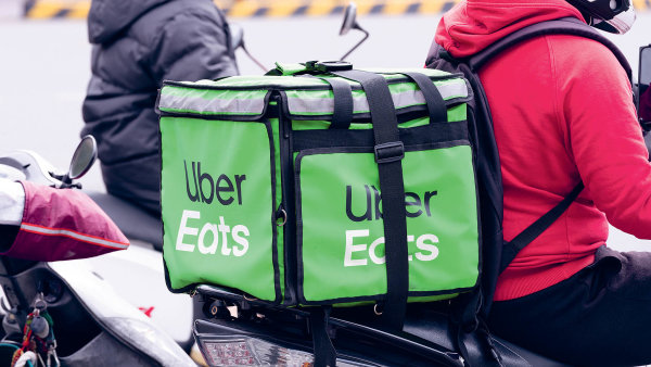 Uber expanduje v rozv�ce j�dla