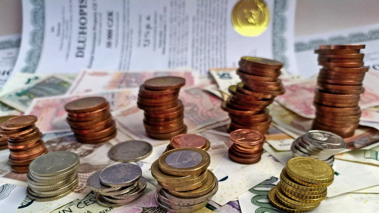 dluhopisy, pen�ze, koruna