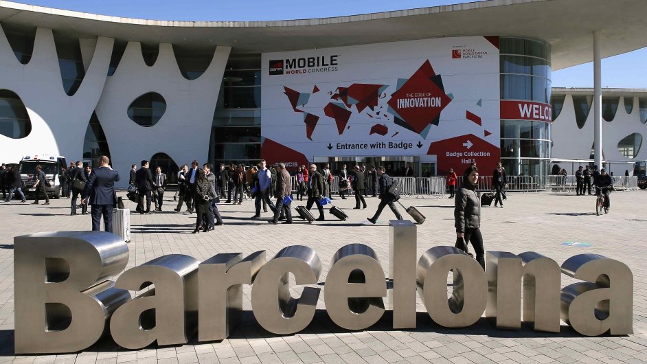 Nejvt veletrh zamen na mobiln technologie Mobile World Congress na tyi dny zcela zaplnil vstavit v Barcelon.