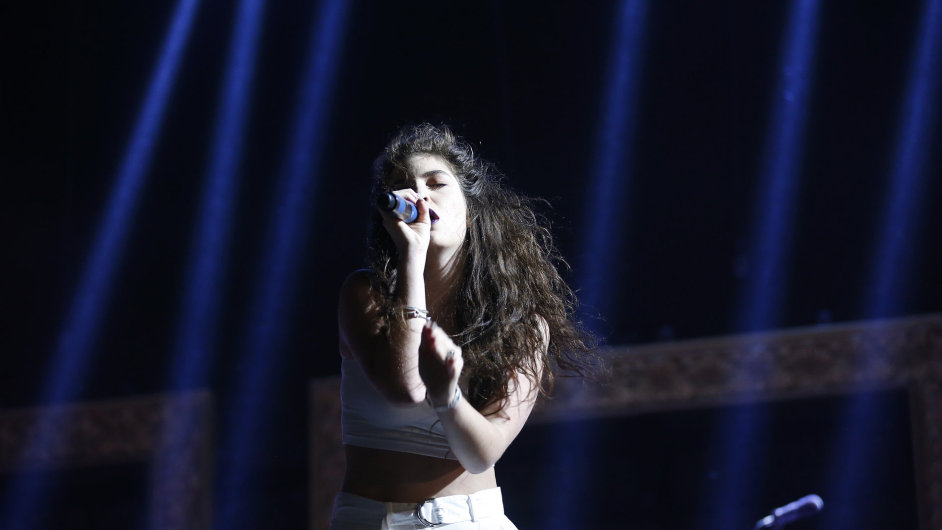 Zpvaka Lorde je na snmku z koncertu v New Yorku roku 2014. Ve stejnm mst te dokonuje nov album.