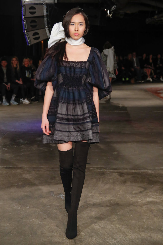 Z přehlídky Mira Saba na Mercedes-Benz Prague Fashion Weeku