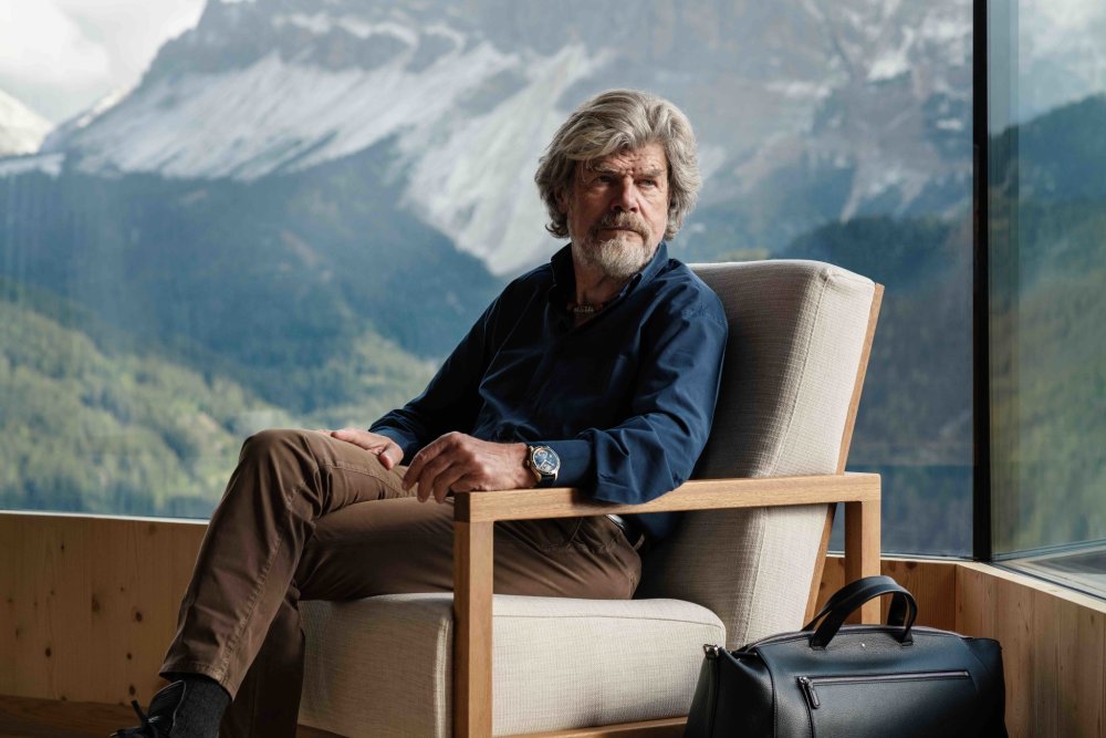 Horolezec Reinhold Messner s hodinkami Montblanc 1858 Geosphere Messner Limited Edition