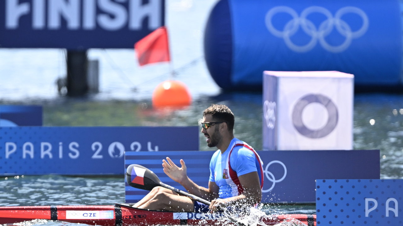 Letn olympijsk hry v Pai, 10. srpna 2024, Vaires-sur-Marne, Francie. Rychlostn kanoistika, K1 1000 metr mui, finle. Josef Dostl z R.