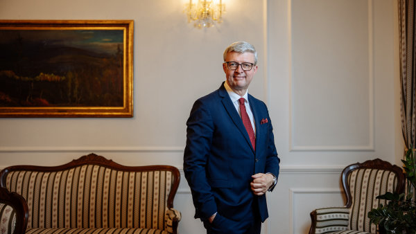 Karel Havl��ek, politik, ANO