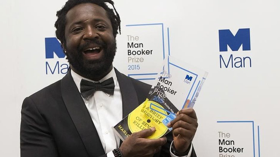 Marlon James vloni na podzim zskal Bookerovu cenu za romn nazvan A Brief History of Seven Killings.