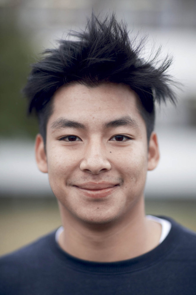 Dole: Duy Tiep Tran (ČR) Dole: Duy Tiep Tran (ČR)