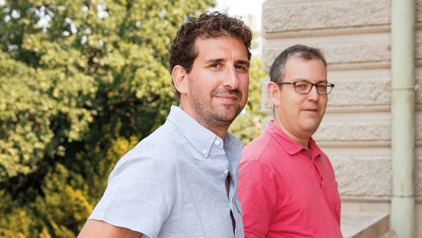 Charles Ornstein a Jesse Eisinger, novináři, držitelé Pulitzerovy ceny