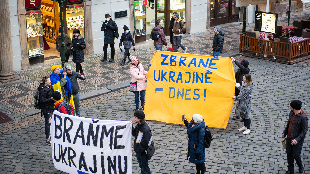 Demonstrace na podporu Ukrajiny na Malém námìstí