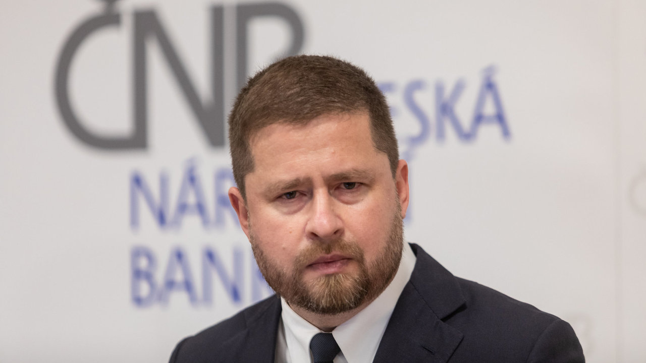 Aleš Michl, Tisková konference ÈNB po mìnovìpolitickém jednání bankovní rady