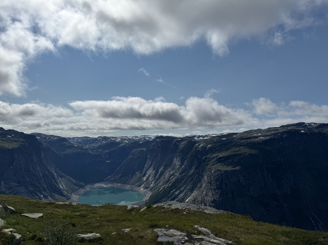 IMG 8057Trolltunga hike (Foto: komerční článek) IMG 8057Trolltunga hike