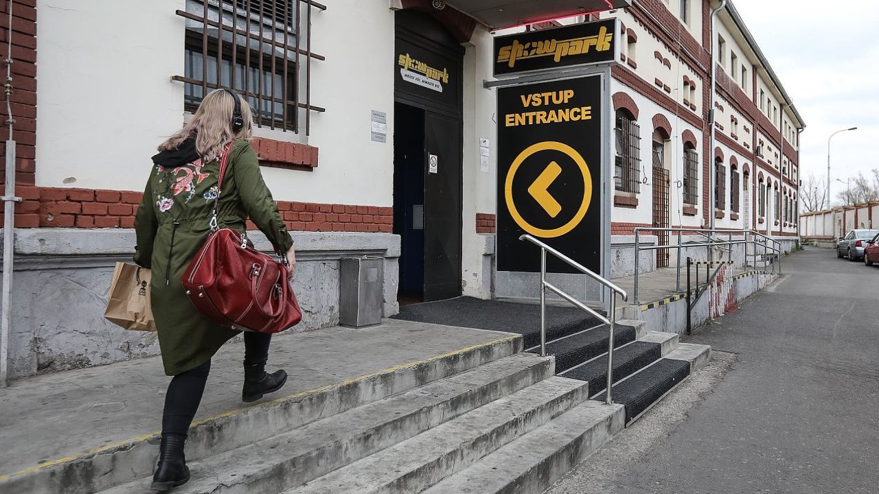 M�sto nev�stince maj� b�t kancel��e.