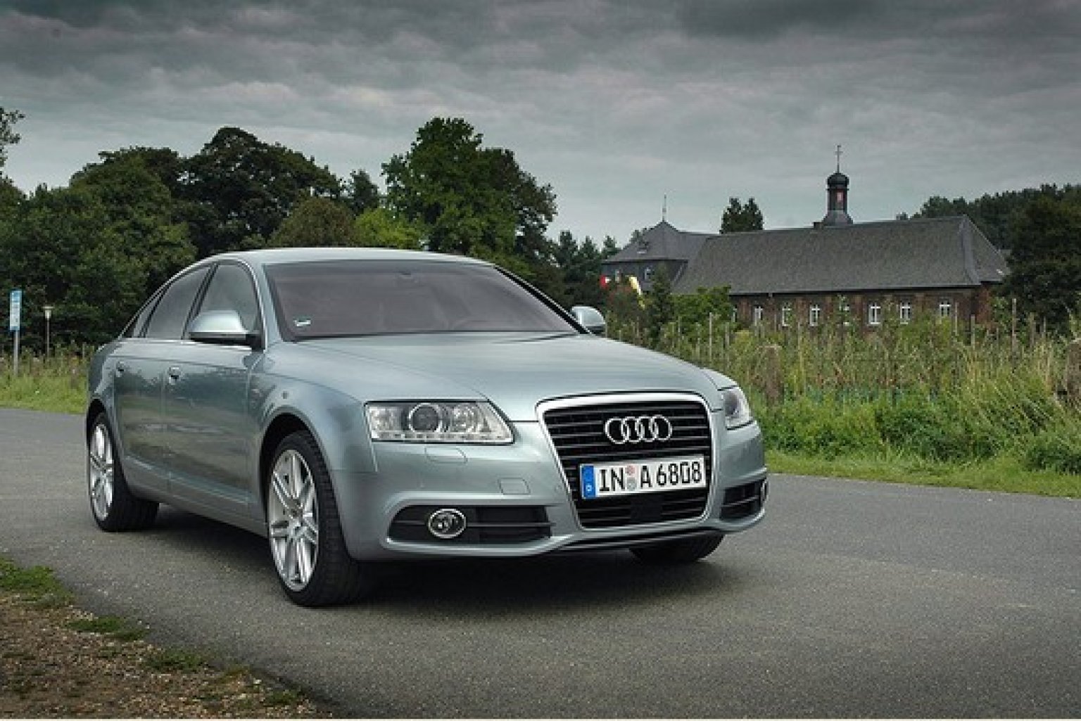 audi-a6-01__550x367_.jpg