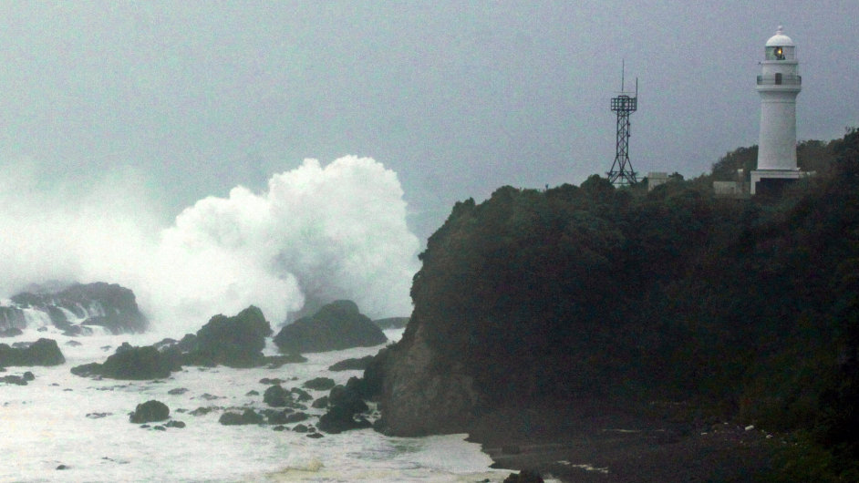 Tajfun nad Japonskem - ilustran foto