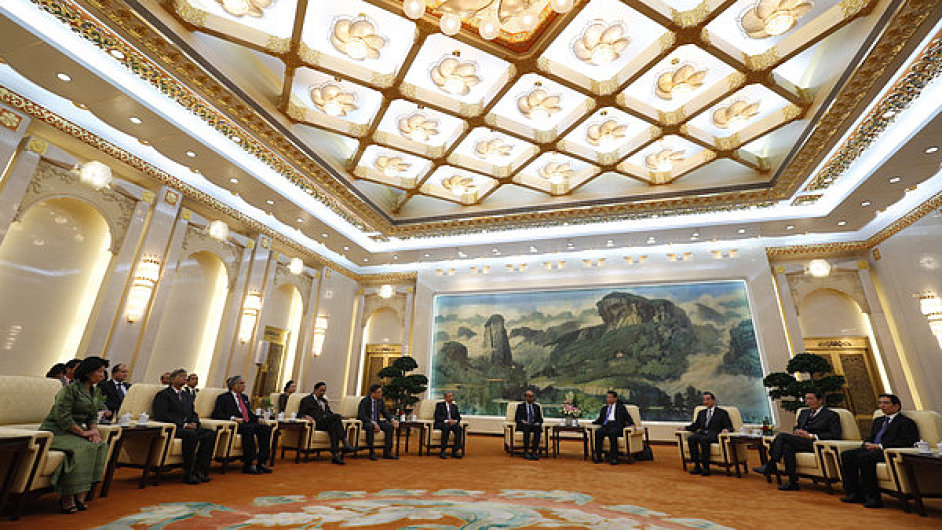 Setkání èlenù AIIB pøed oficiálním spuštìním projektu v Pekingu