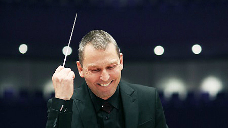 Vojtch Spurn je fdirigentem Filharmonie Bohuslava Martin od sezony 2015/2016.