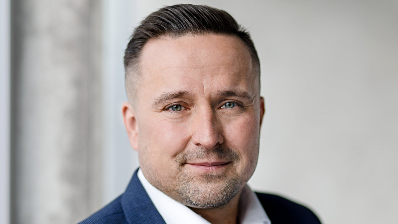 Adam Sliwka, Associate Director oddlen Management Consulting spolenosti KPMG