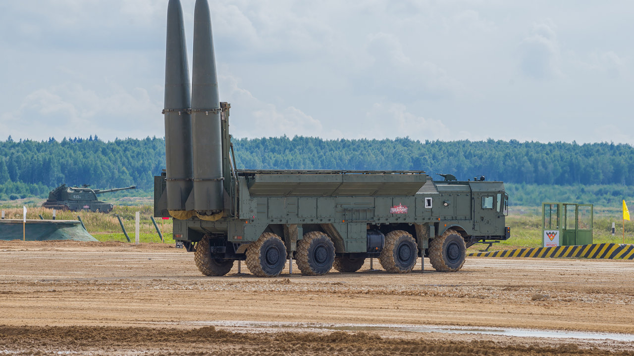 rn se chyst Rusku poslat 1000 dalch kus zbran, mezi nimi budou krom tonch dron ibalistick rakety krtkho doletu zemzem.