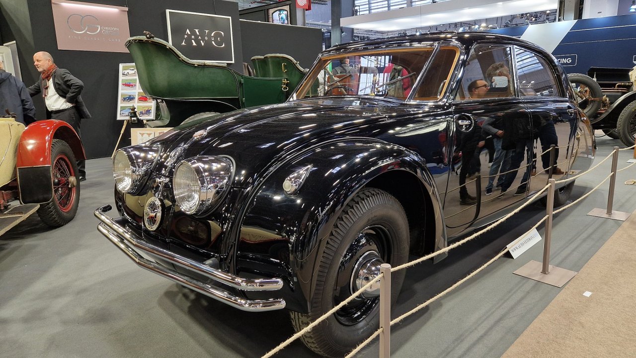 Tatra 77