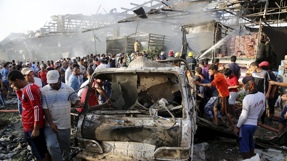 Pi vbuchu nkladnho automobilu plnho vbuniny ve tvrtek v Bagddu zahynuly destky lid.