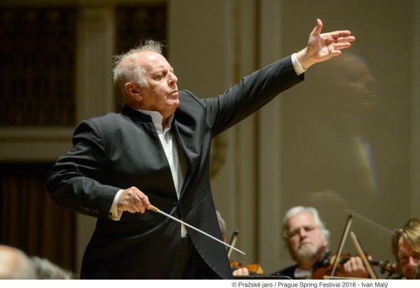 Daniel Barenboim na Pra�sk&eacute;m jaru letos s berl&iacute;nskou Staatskapelle uvedl Brucknerovu P&aacute;tou.