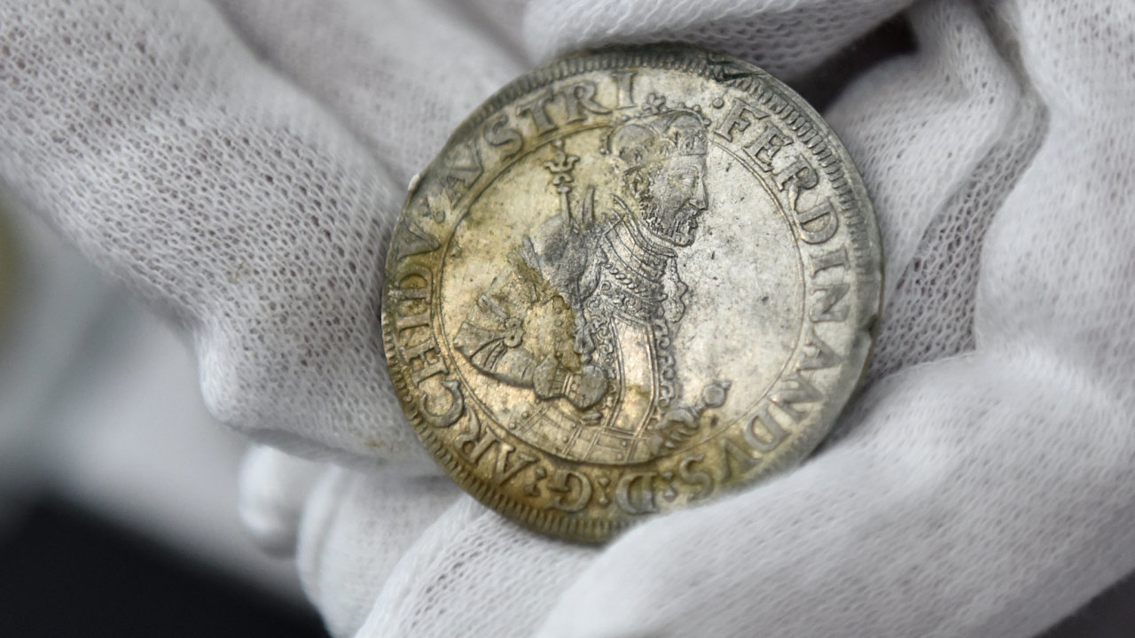 Stříbrné a zlaté mince, nález, Tomáš Melich, dukáty, tolary, historické peníze