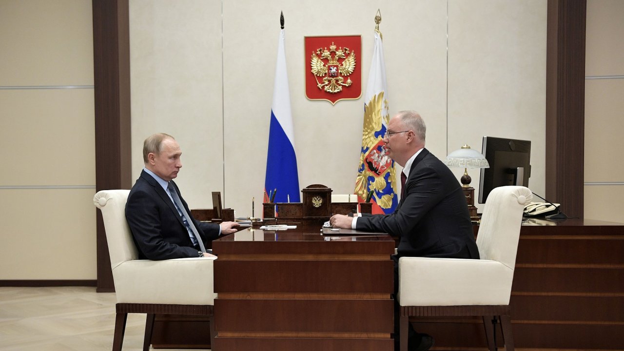 vyjednava Dmitrijev a Putin