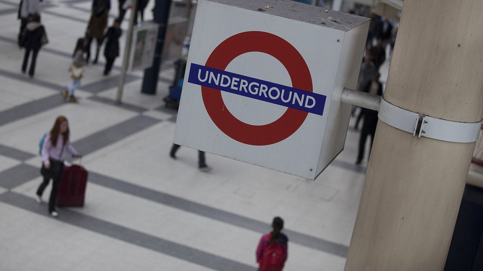 Londnsk metro denn sveze vce ne 3 miliony lid.