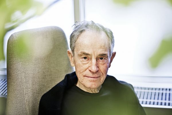 Ve v�ku 80 let zem�el herec Jan T�&iacute;ska. T�&iacute;ska byl od soboty ve v&aacute;�n&eacute;m stavu v nemocnici pot&eacute;, co spadl z Karlova Mostu.